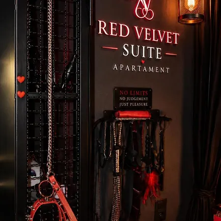 Apartamento Bdsm Red Velvet Suite- Luxury Adults Only By Atelier Noir, Self Check-in, Ac, Optional Breakfest Varsóvia